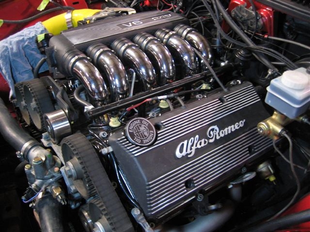 Alfa Engine with Valve Cover #2.JPG