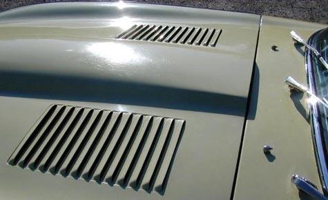borrowed from(actually a real nice car):<br /><br />http://www.californiaclassix.com/archive/61_XK-E_c17.html