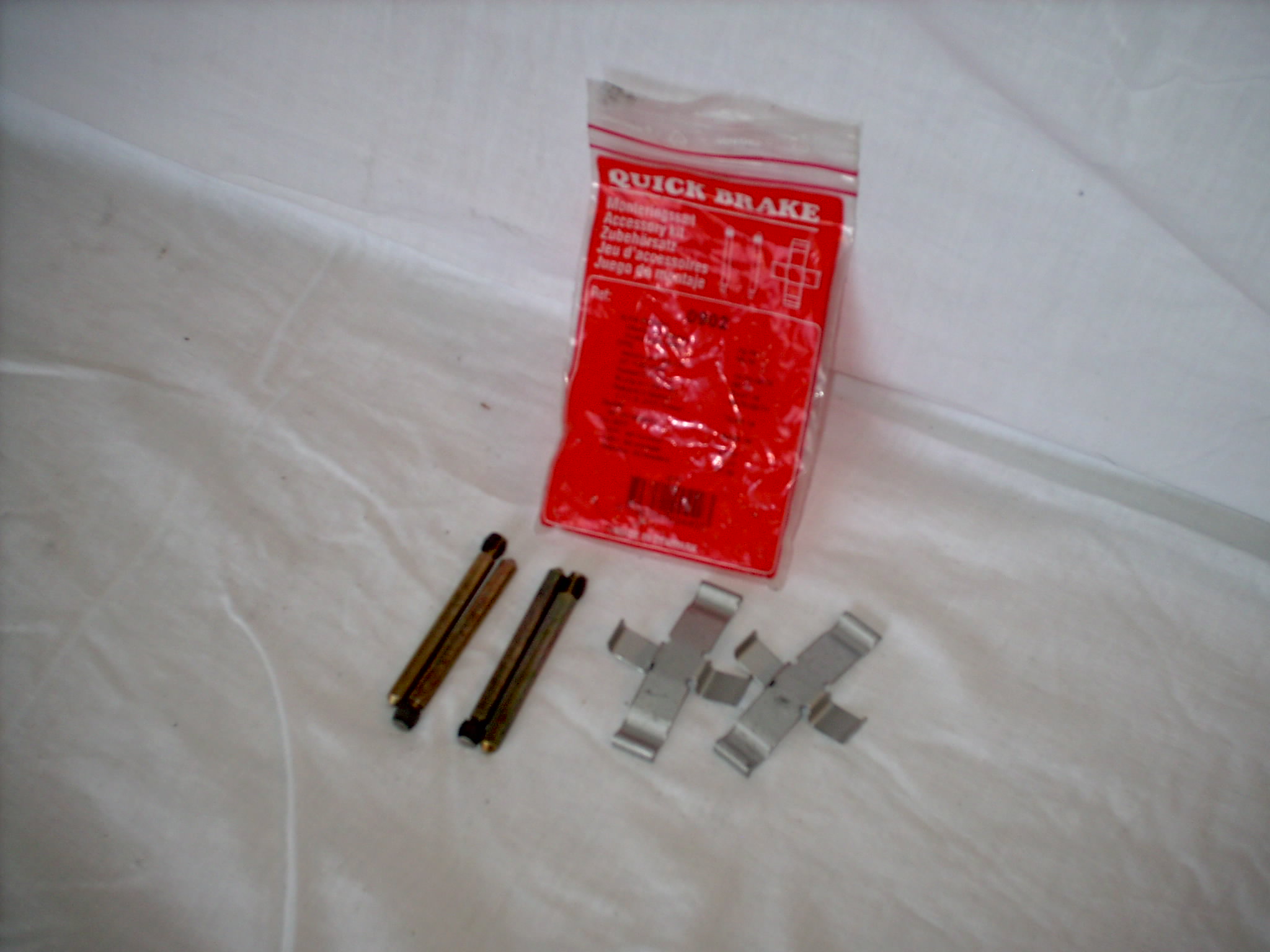 FS - Alfetta Brake Calpr Pins 1.jpg