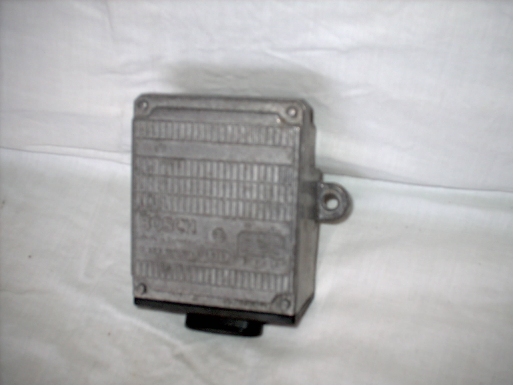 FS - GTV6  Ignition Box PN 0 227 100 017.jpg