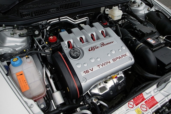155 16v 2L Fiat-Alfa engine.jpg