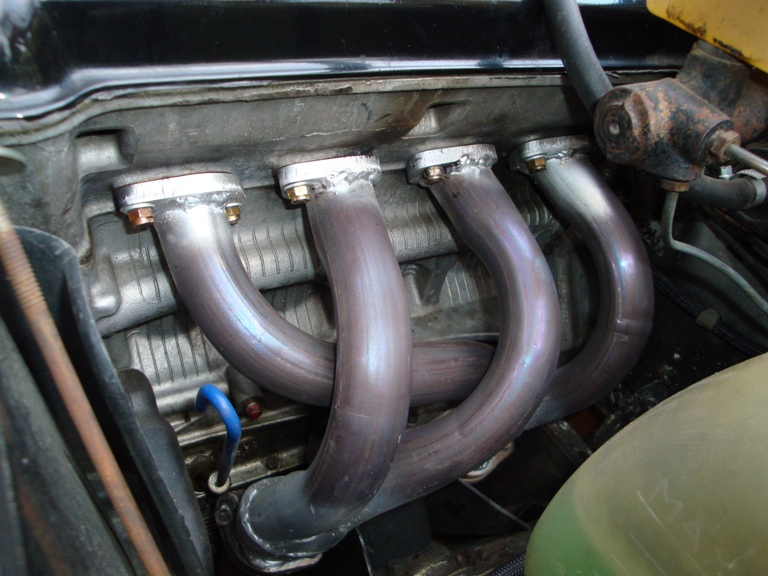 Exhaust manifold.JPG