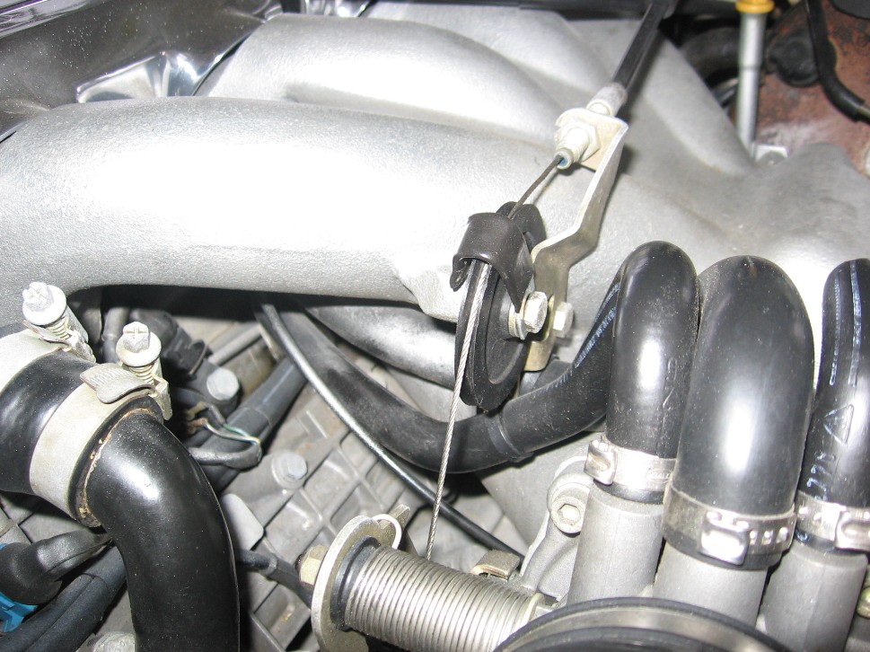 Throttle cable retainer.JPG