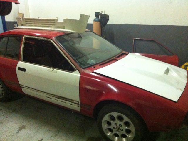 Ready for the Autobody Shop for a make over, donor door, bonnet and spoiler (on the roof)